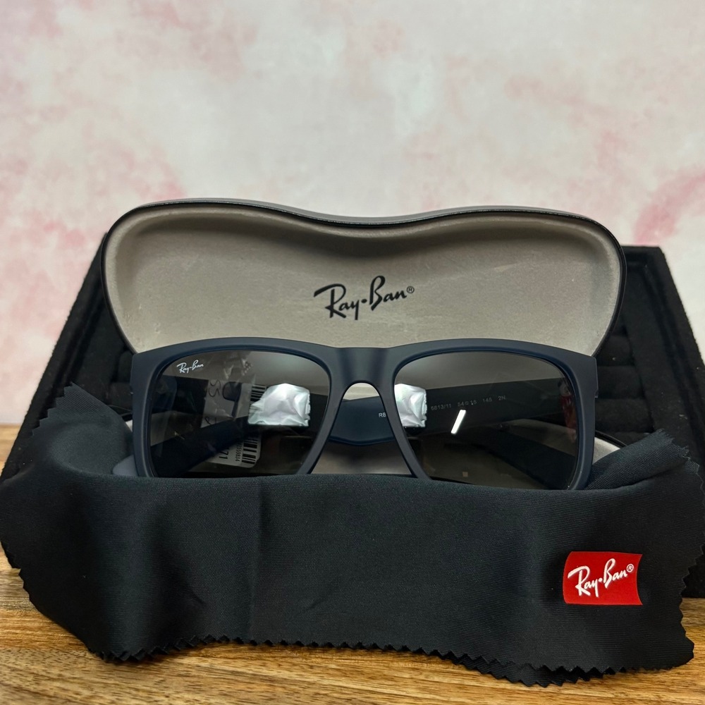Ray-Ban Justin Classic (Model RB4165) Sunglasses